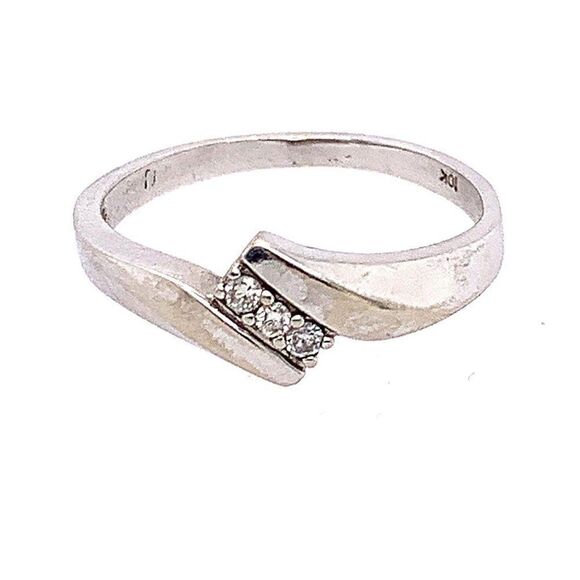 10k 3-Diamond Ring   - Picture 1 of 12